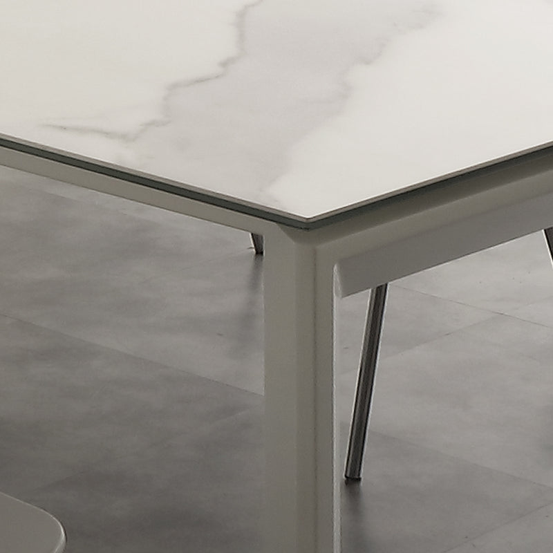 tavolo moderno design con piano in vetro ceramica colore marmo bianco
