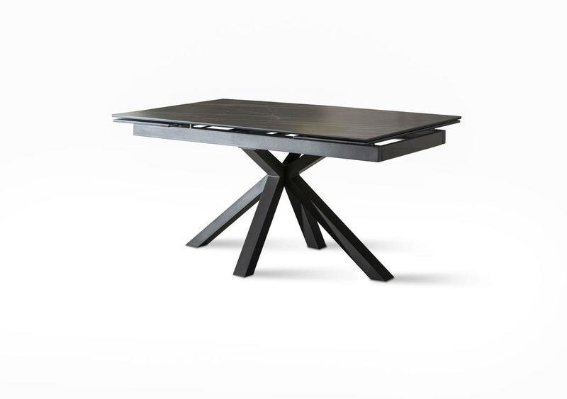tavolo moderno allungabile gambe in metallo nero piano in ceramica