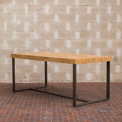 tavolo da pranzo industrial in legno e ferro