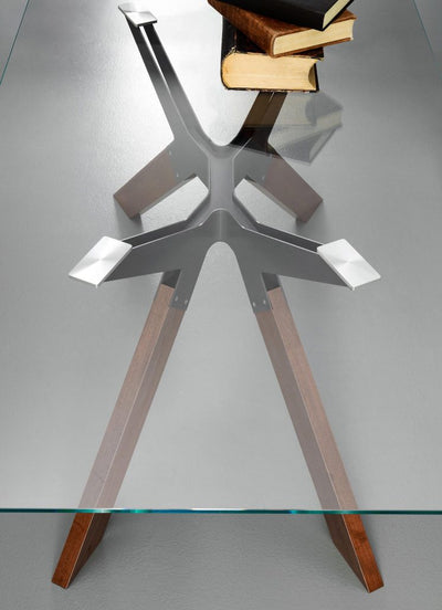 tavolo-fisso-Steel-struttura grigio ardesia RAL 7015 gambe noce canaletto piano extrachiaro trasparente 032