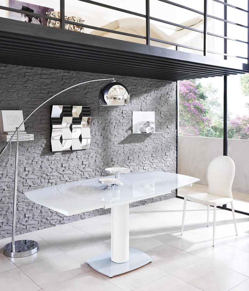 Kyoto - Tavolo allungabile con base in similpelle e top in vetro cm 90x120/180x76h