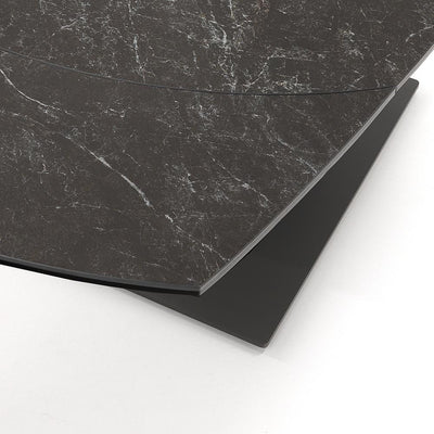 tavolo moderno allungabile base in acciaio piano in vetro e ceramica effetto marmo colore nero