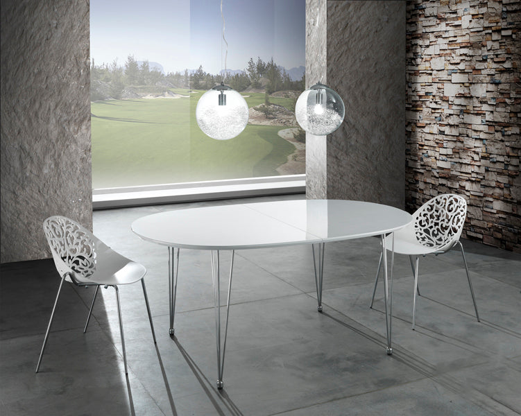 Tavolo ovale allungabile con piano bianco lucido e gambe in acciaio inox cm 170/270