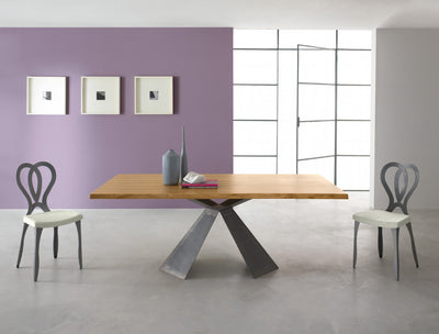 tavolo tokio base metallo ferro naturale spazzolato piano rovere naturale bordo scortecciato 167