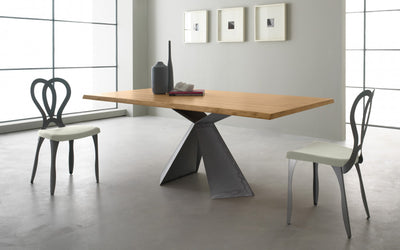 tavolo tokio base metallo ferro naturale spazzolato piano rovere naturale bordo scortecciato 167