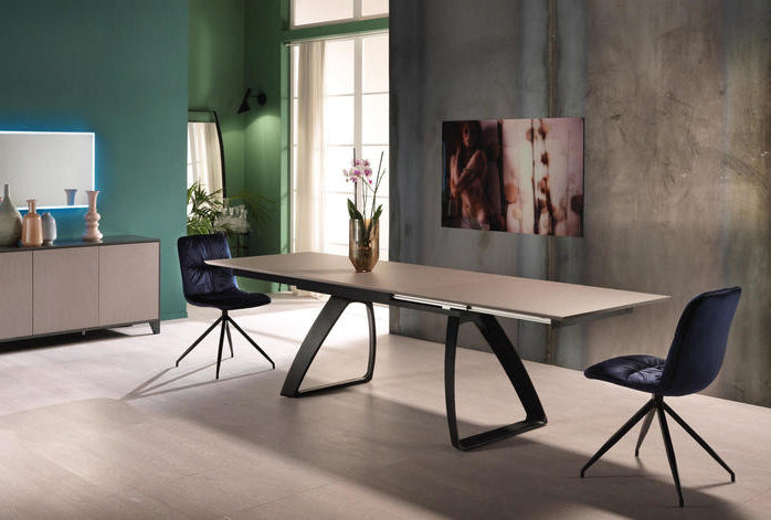 tavolo allungabile in metallo piano in legno grigio chiaro